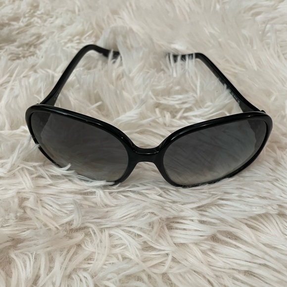 Gorgeous Tod’s oversized sunglasses - Picture 13 of 13